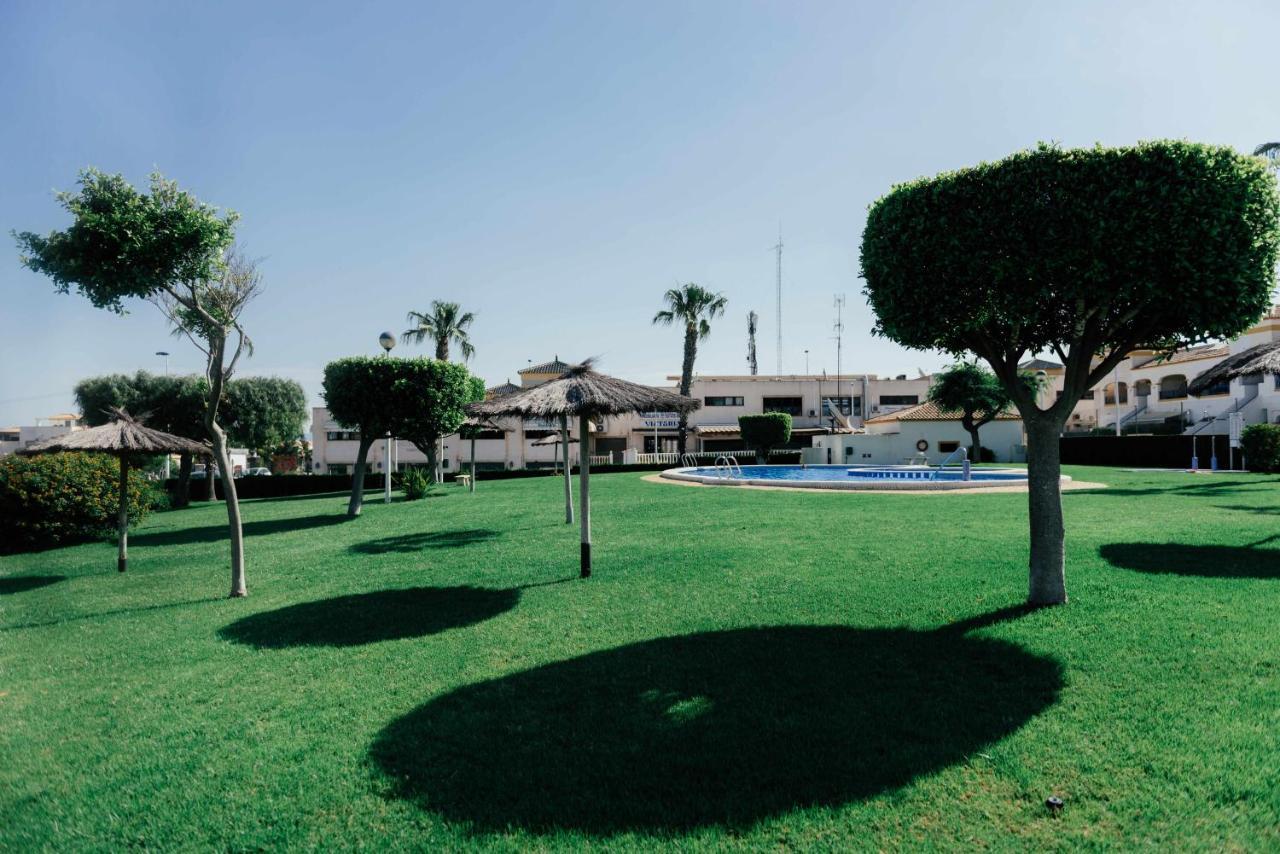 Stunning 2 Bedroom Apartment With Pool View Alicante Esterno foto