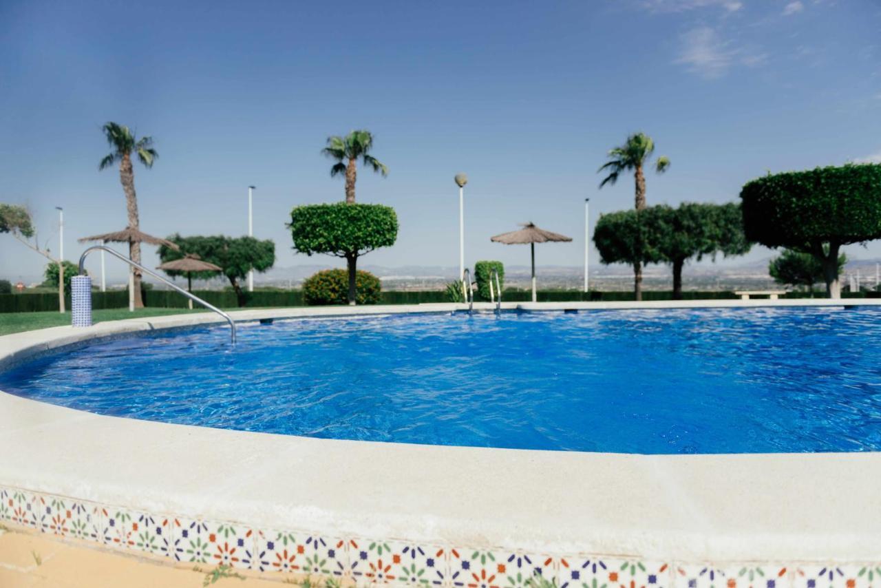 Stunning 2 Bedroom Apartment With Pool View Alicante Esterno foto