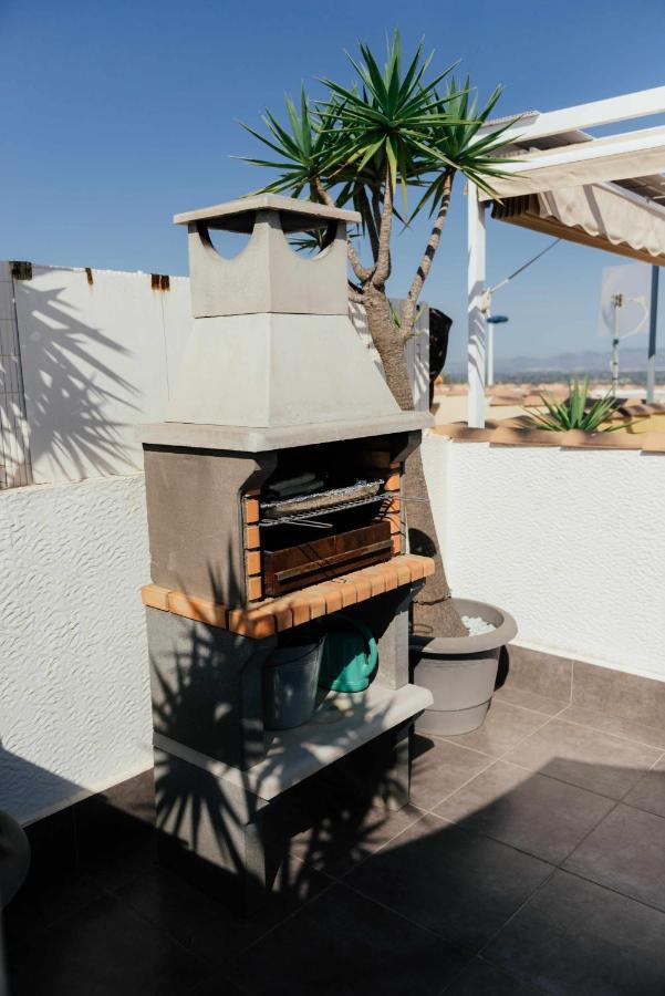Stunning 2 Bedroom Apartment With Pool View Alicante Esterno foto