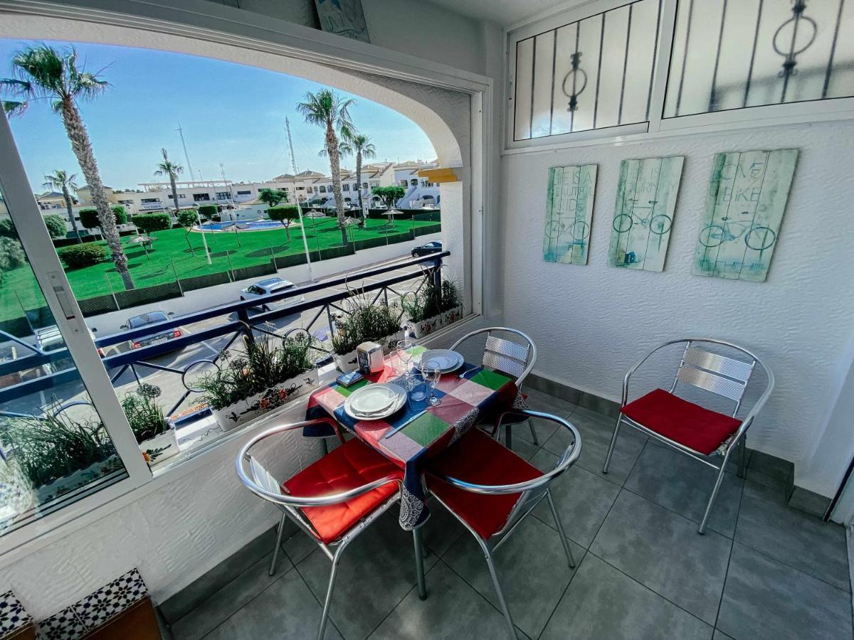 Stunning 2 Bedroom Apartment With Pool View Alicante Esterno foto